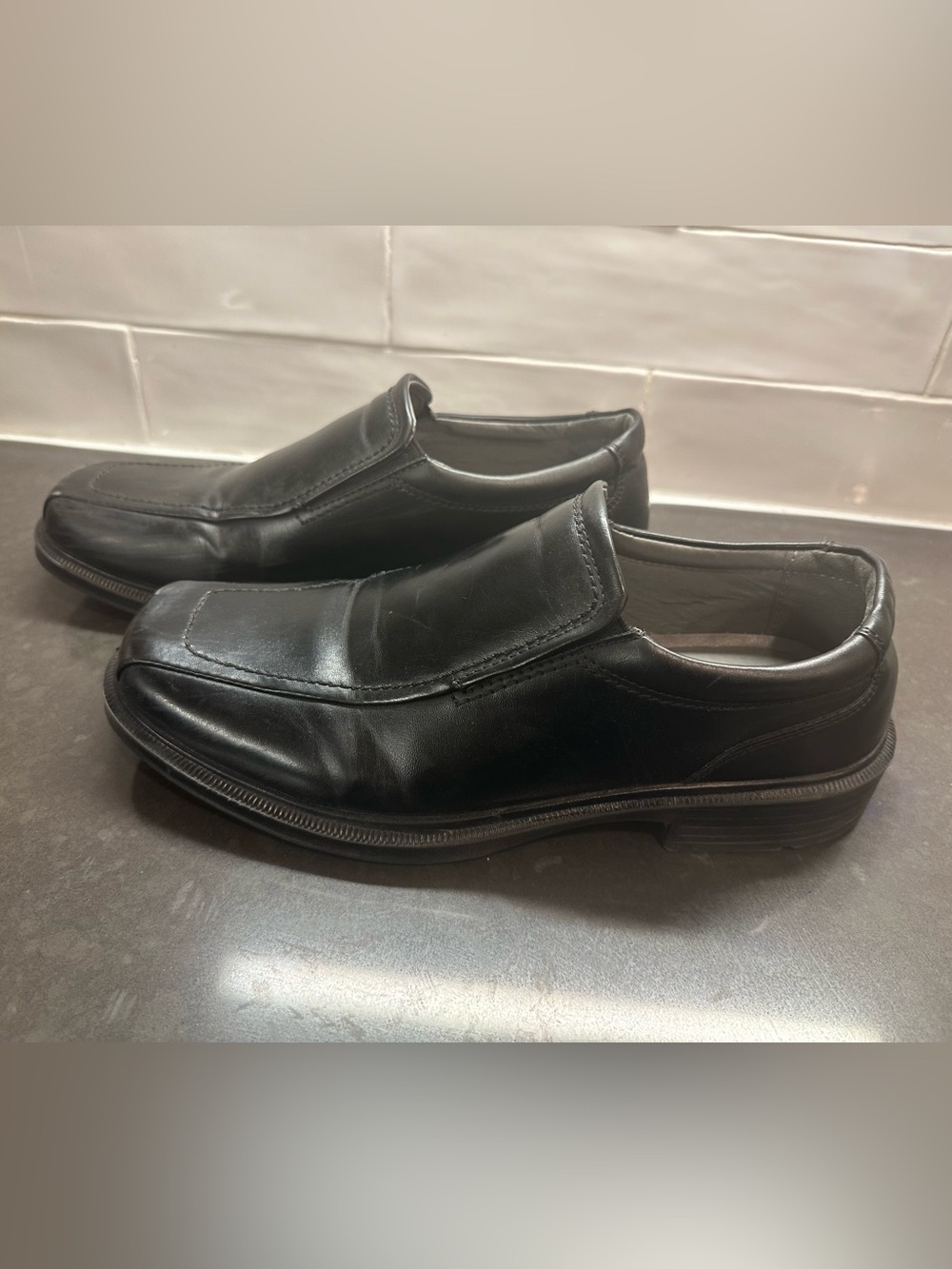 Deer Stags Black Leather Slip-On Loafers